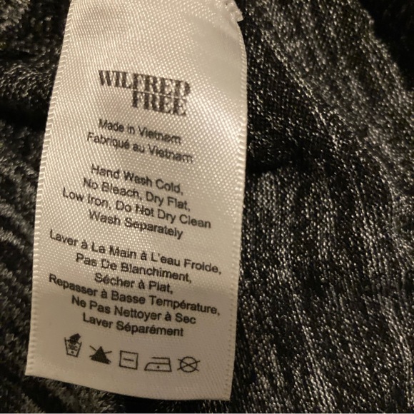 Aritzia Wilfred Free grey knit skirt with slit - Picture 5 of 6